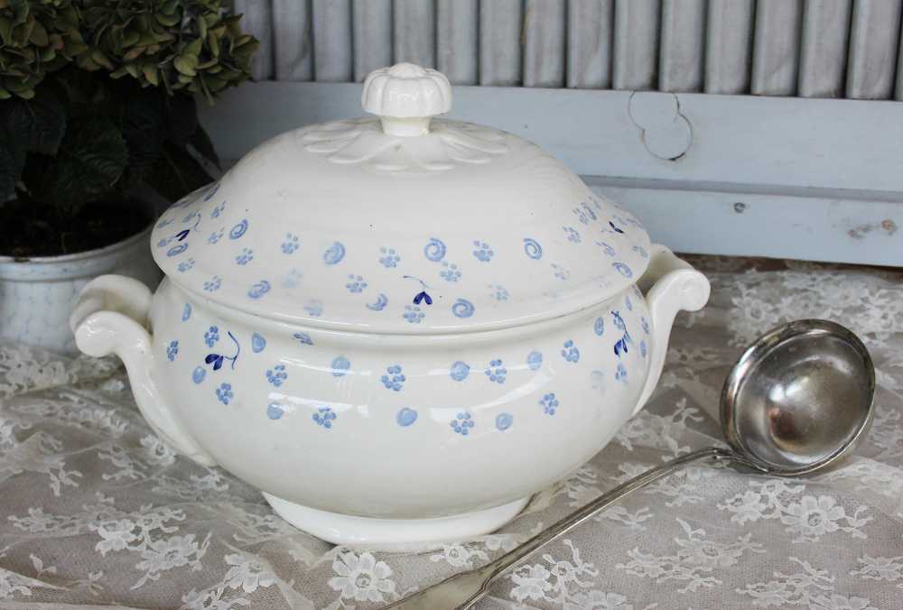 große Terrine Blumen Schramberg BLUE COTTAGE k-IMG_0129 Sehr alte Suppenterrine handbemalt BLUE COTTAGE