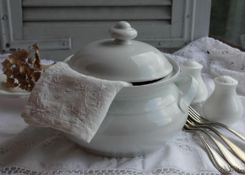 Suppenterrine weiß klein - BLUE COTTAGE - k-IMG_9748