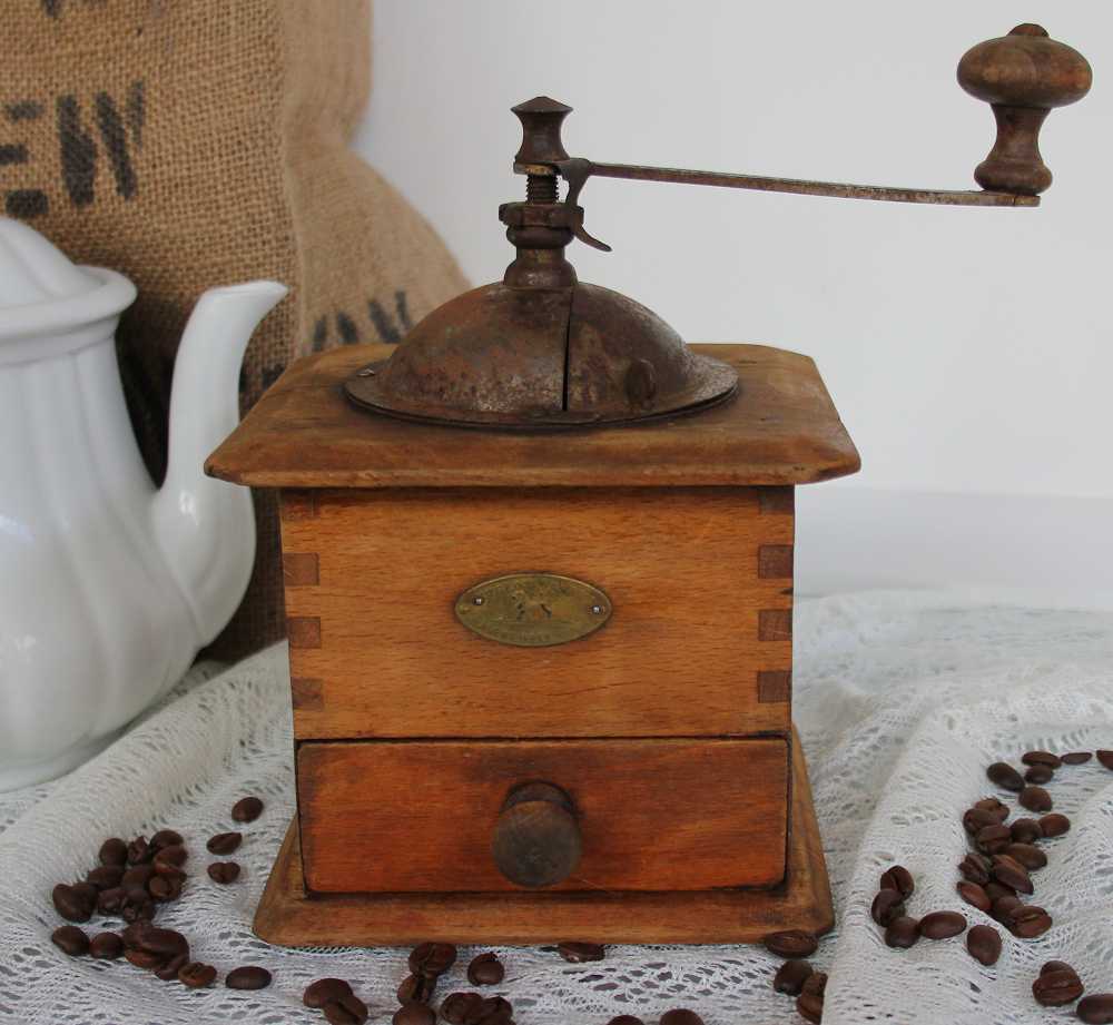 antike Kaffeemühle Peugeot BLUE COTTAGE k-IMG_9938-A Antike Kaffeemühle 'Peugeot' Frankreich BLUE COTTAGE