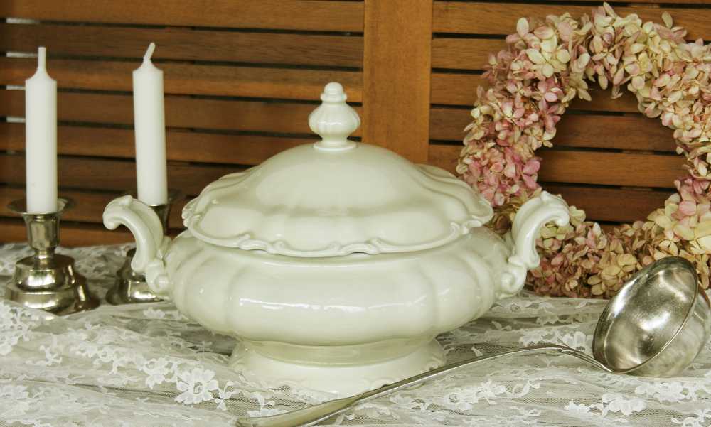 antike Suppenterrine Soupiere creme BLUE COTTAGE k-IMG_0310 alte cremefarbene Soupiere Hutschenreuther BLUE COTTAGE