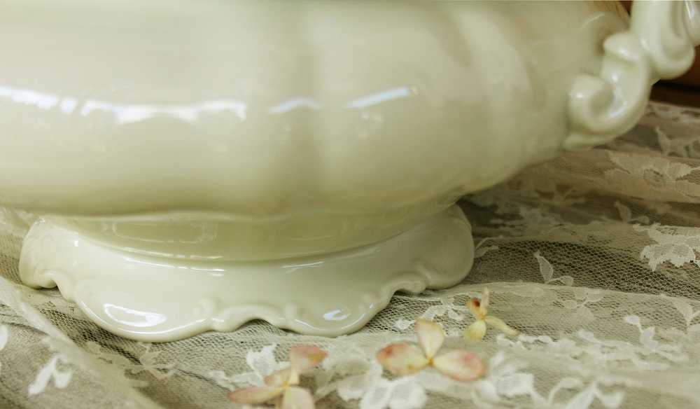 antike Suppenterrine Soupiere creme BLUE COTTAGE k-IMG_0313 alte cremefarbene Soupiere Hutschenreuther BLUE COTTAGE