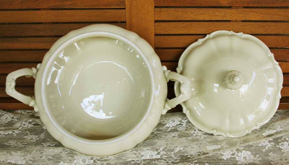 antike Suppenterrine Soupiere creme BLUE COTTAGE k-IMG_0314 alte cremefarbene Soupiere Hutschenreuther BLUE COTTAGE