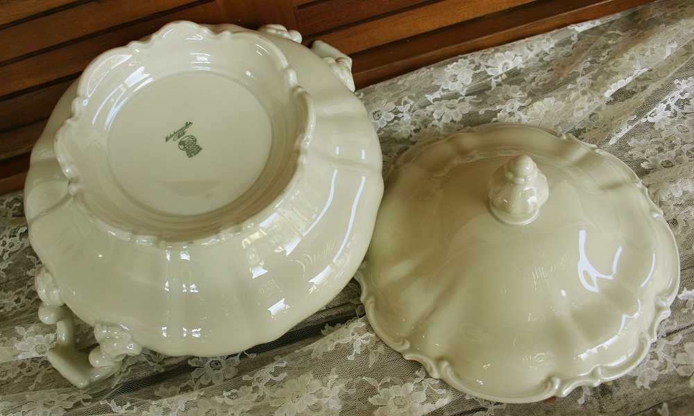 antike Suppenterrine Soupiere creme BLUE COTTAGE k-IMG_0315 alte cremefarbene Soupiere Hutschenreuther BLUE COTTAGE