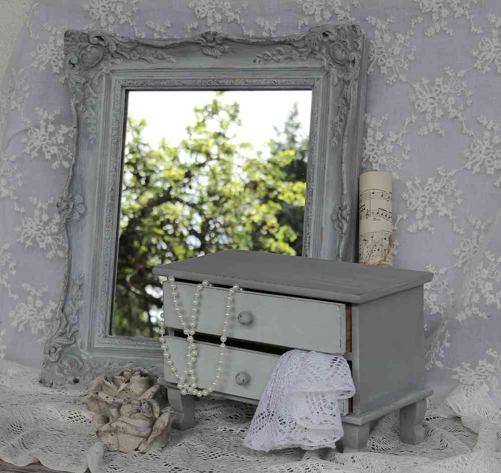 alter Spiegel hellgrau BLUE COTTAGE k-IMG_1883 antiker Spiegel mit verziertem Rahmen BLUE COTTAGE