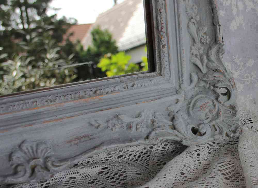 alter Spiegel hellgrau BLUE COTTAGE k-IMG_1886 antiker Spiegel mit verziertem Rahmen BLUE COTTAGE