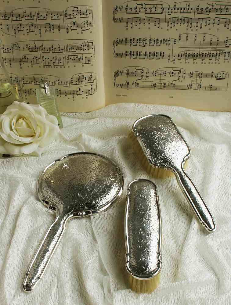 Frisierset versilbert BLUE COTTAGE k-IMG_2081