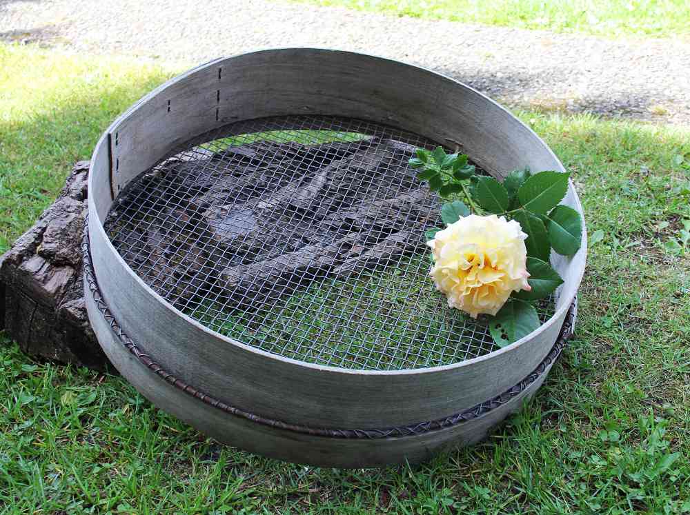 altes Mehlsieb Getreidesieb BLUE COTTAGE k-IMG_2204 uraltes großes Getreidesieb Sandsieb BLUE COTTAGE