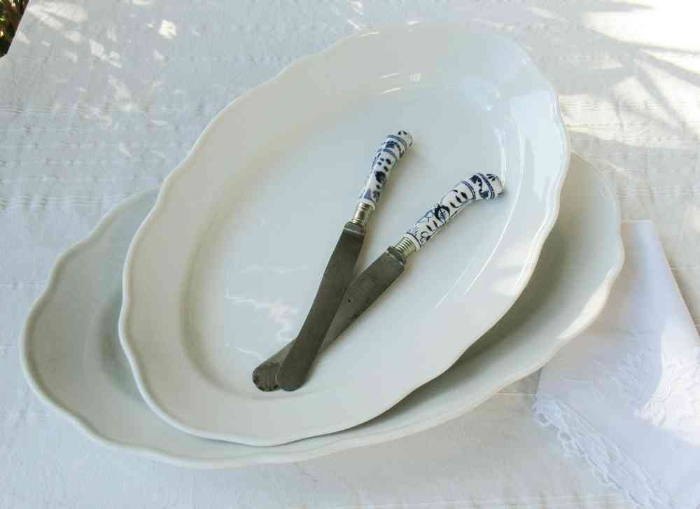 alte Vorlegeplatten BLUE COTTAGE k-IMG_2971 2 große alte Vorlegeplatten Servierplatten BLUE COTTAGE