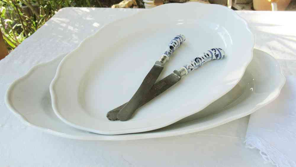 alte Vorlegeplatten BLUE COTTAGE k-IMG_2972 2 große alte Vorlegeplatten Servierplatten BLUE COTTAGE