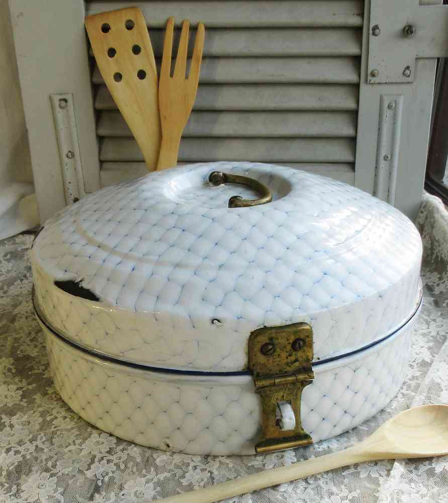 antiker großer Brotkasten Emaille - BLUE COTTAGE shop