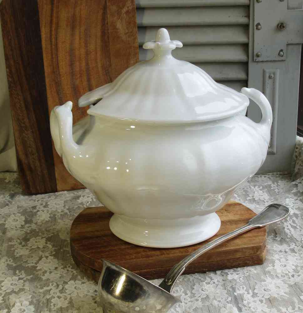 antike sehr große Soupiere Suppenterrine mit Deckel