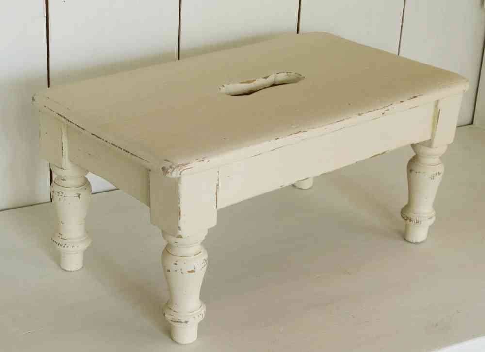 alter Fußschemel creme shabby BLUE COTTAGE k-IMG_4928 alter süßer Schemel Fußschemel shabby chic BLUE COTTAGE