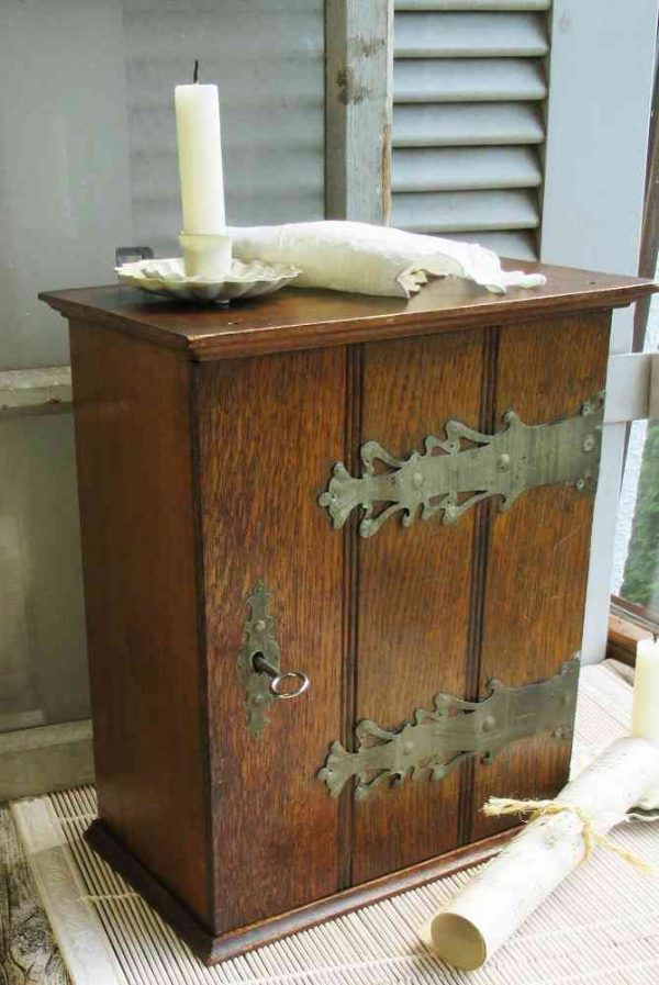 alter Apothekerschrank Medizinschrank BLUE COTTAGE