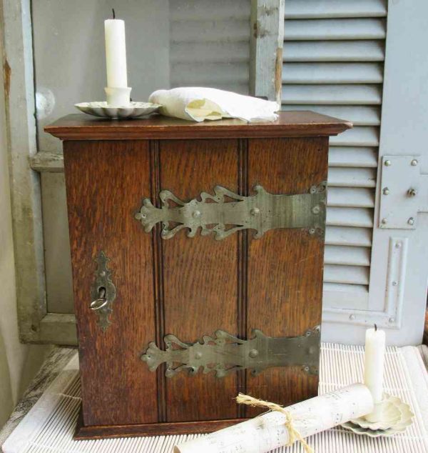 alter Apothekerschrank Medizinschrank BLUE COTTAGE