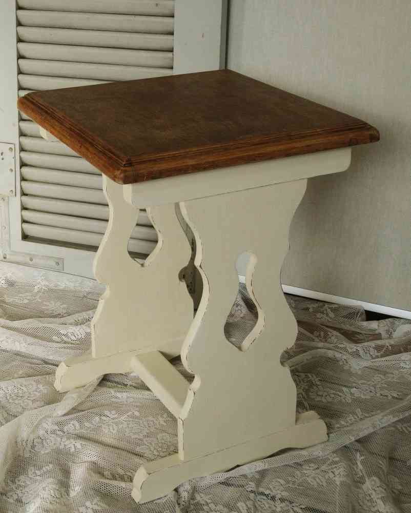 kleiner Beistelltisch Eiche massiv shabby chic - BLUE COTTAGE shop