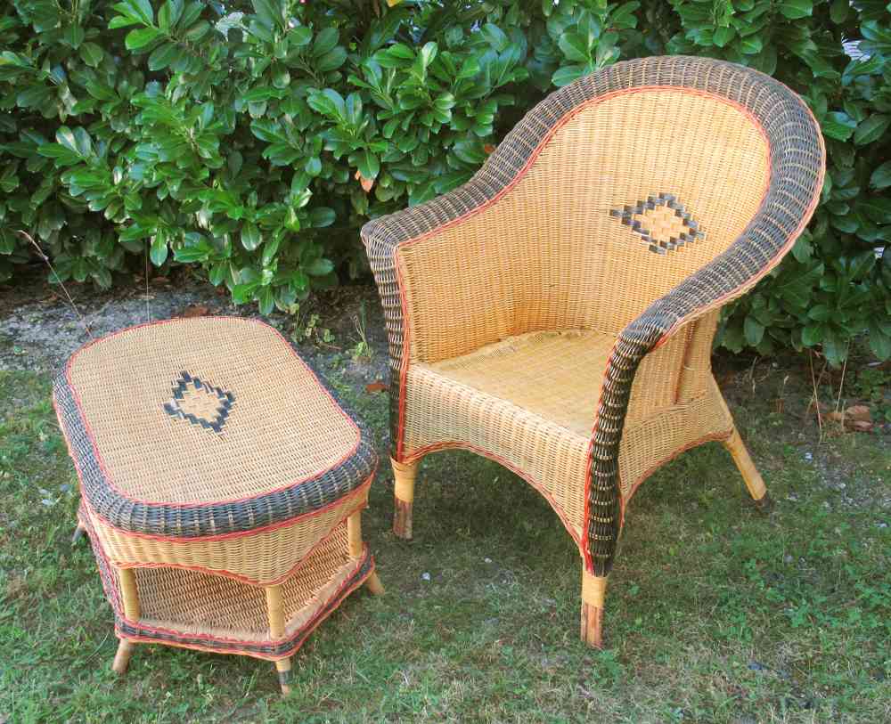 alter Korbsessel mit passendem Beistelltisch - BLUE COTTAGE shop