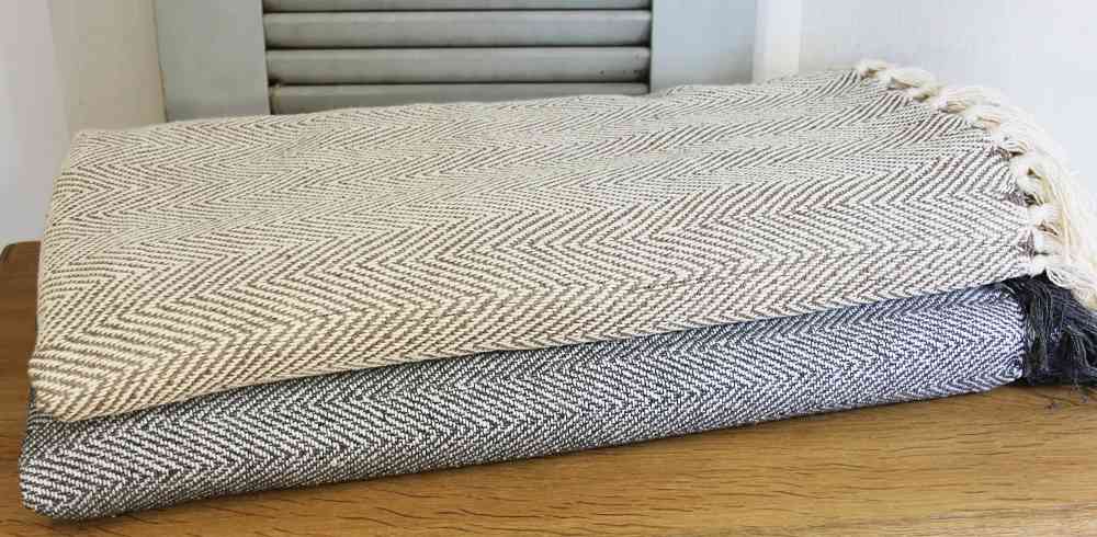 großes Plaid Decke Bettüberwurf 'Fischgrat' handgewebt - BLU COTTAGE