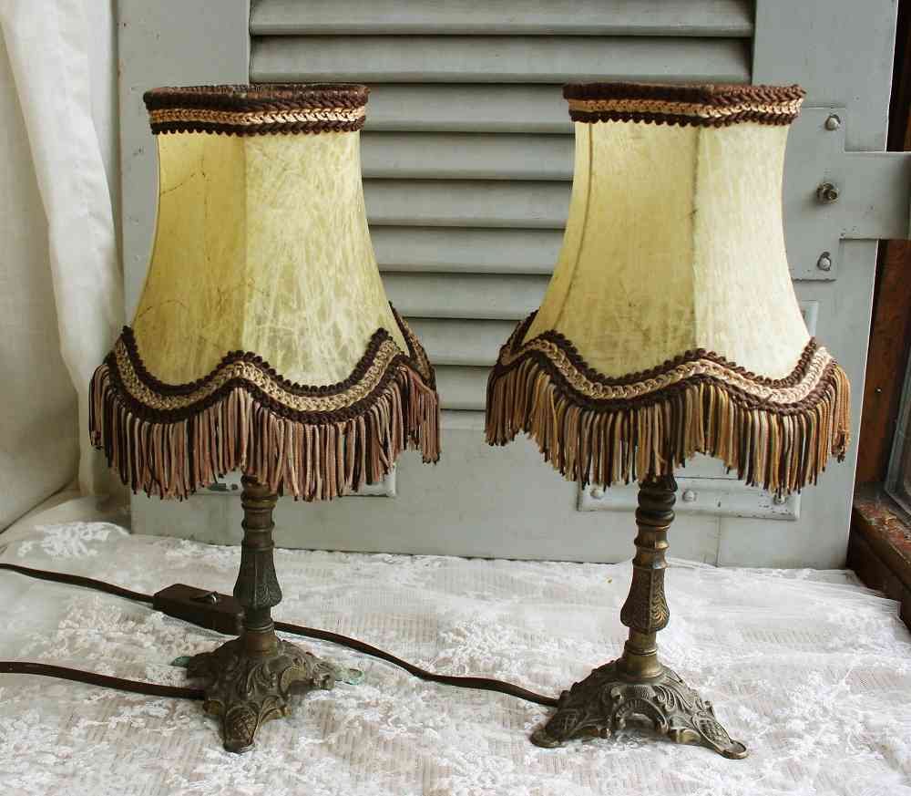 2 St. alte Nachttischleuchten BLUE COTTAGE k-IMG_7304 PAAR Nachttischleuchten Messingfuß Pergamentschirm BLUE COTTAGE