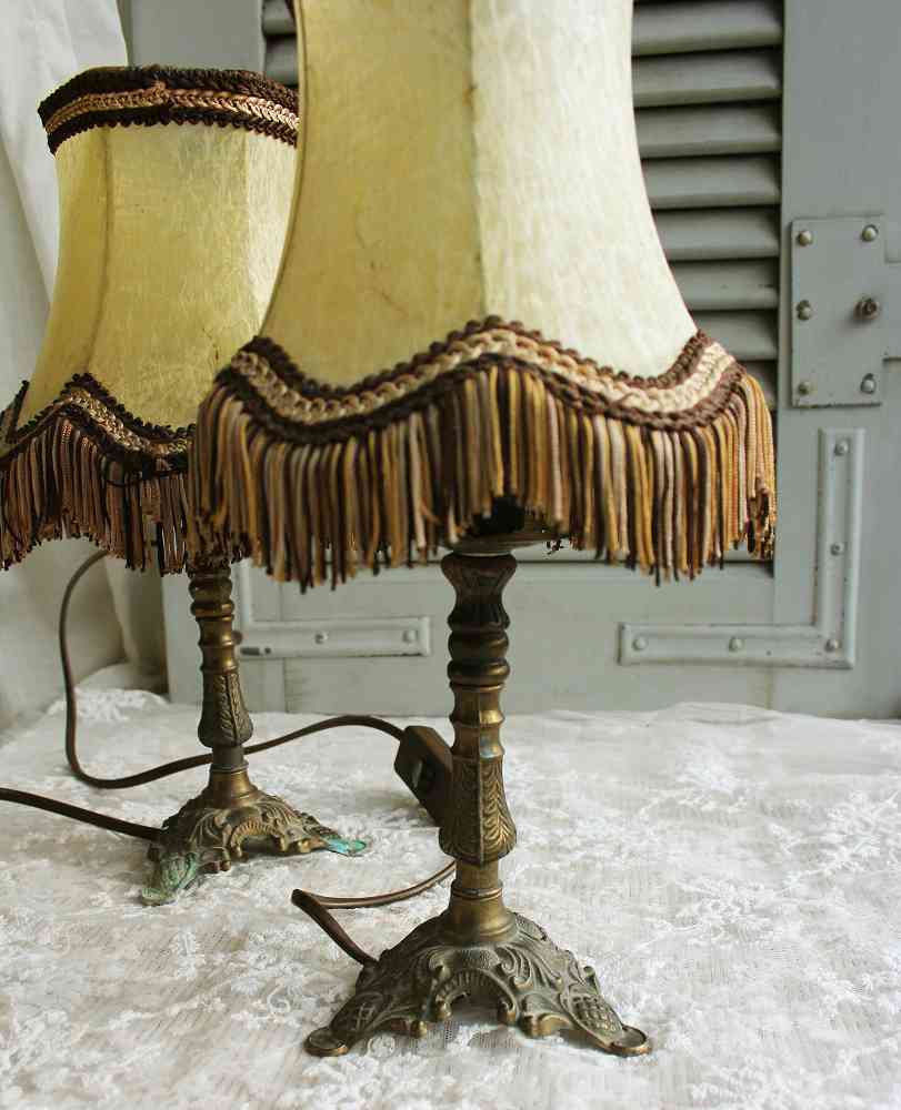 2 St. alte Nachttischleuchten BLUE COTTAGE k-IMG_7309 PAAR Nachttischleuchten Messingfuß Pergamentschirm BLUE COTTAGE