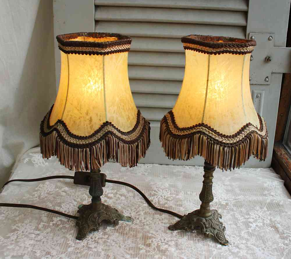 2 St. alte Nachttischleuchten BLUE COTTAGE k-IMG_7313 PAAR Nachttischleuchten Messingfuß Pergamentschirm BLUE COTTAGE