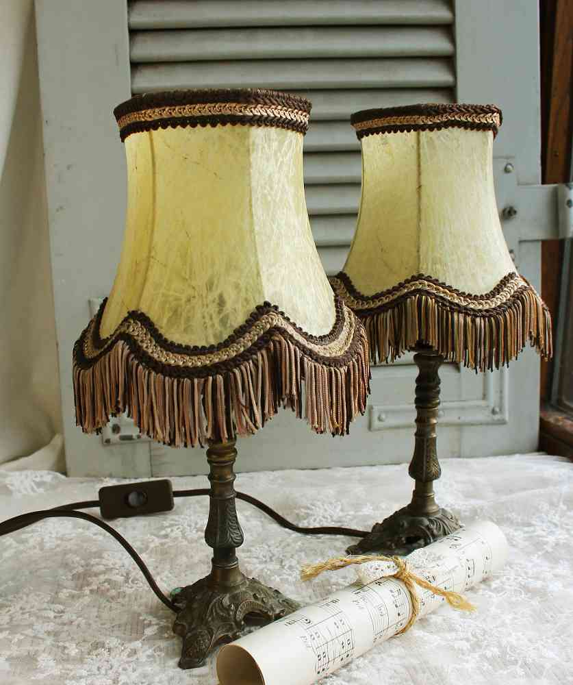 2 St. alte Nachttischleuchten BLUE COTTAGE k-IMG_7317 PAAR Nachttischleuchten Messingfuß Pergamentschirm BLUE COTTAGE