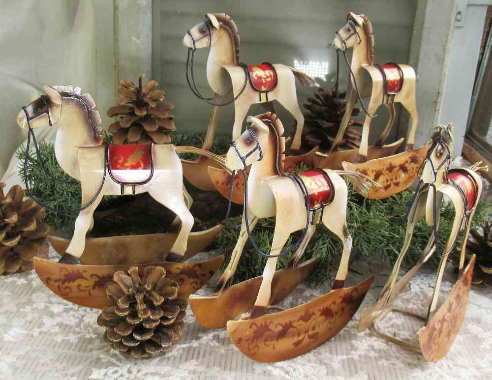 Metallpferdchen klein BLUE COTTAGE k-IMG_7835 alte Schaukelpferde 4+1 Set aus Metall BLUE COTTAGE