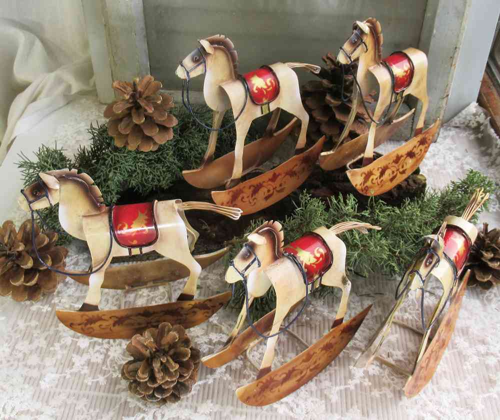 Metallpferdchen klein BLUE COTTAGE k-IMG_7836 alte Schaukelpferde 4+1 Set aus Metall BLUE COTTAGE