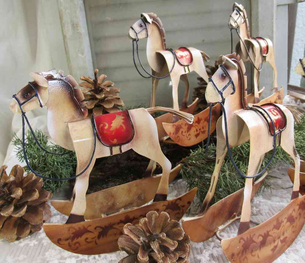 Metallpferdchen klein BLUE COTTAGE k-IMG_7838 alte Schaukelpferde 4+1 Set aus Metall BLUE COTTAGE