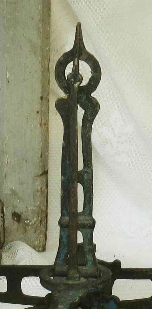 kleine antike Waage mit Schalen BLUE COTTAGE k-IMG_8223 - AA filigrane antike Küchenwaage Waage mit Messingschalen BLUE COTTAGE