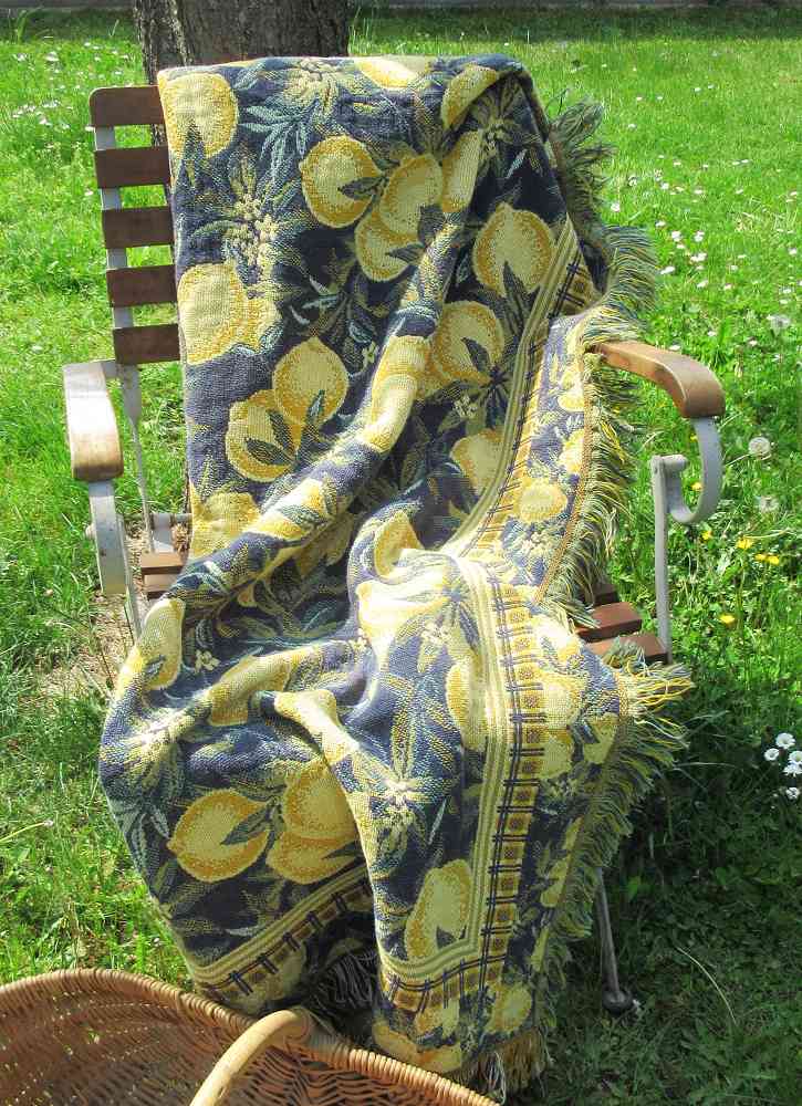 gewebtes Plaid Zitronen BLUR COTTAGE k-IMG_9085 - A alte Webdecke Sofadecke gewebtes Plaid BLUE COTTAGEalte Webdecke Sofadecke gewebtes Plaid BLUE COTTAGE